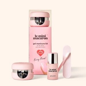 Le Mini Macaron Gel Manicure Kit in Fairy Floss